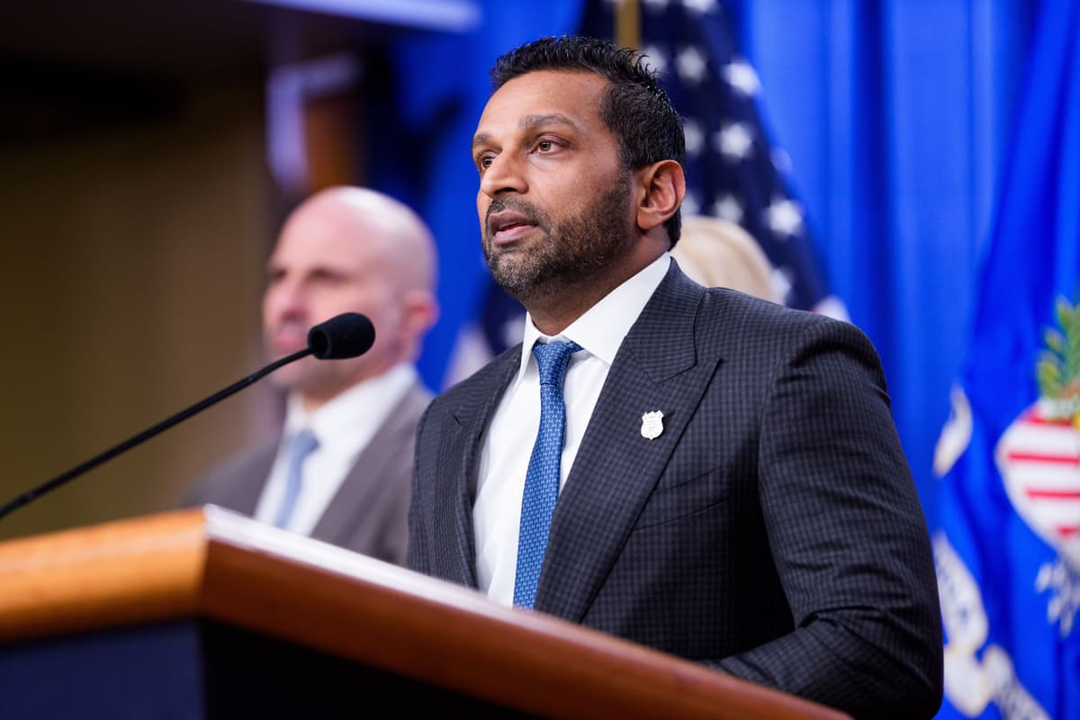 Preview image for FBI's Warrantless Wiretap Access Faces Bipartisan Bill Challenge