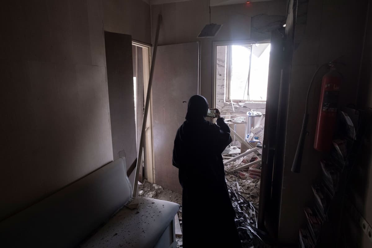 Preview image for Iran's Internet Shutdown: 99% Connectivity Loss Sparks Concern